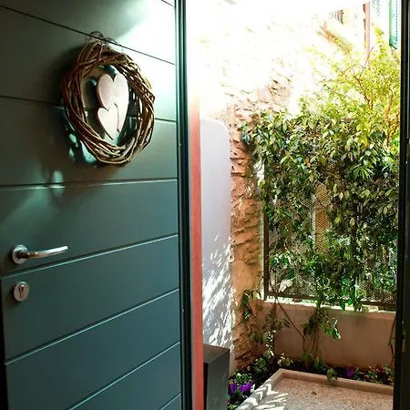 Casa Rossa - Bymyhomeincomo Дом отдыха Черноббио