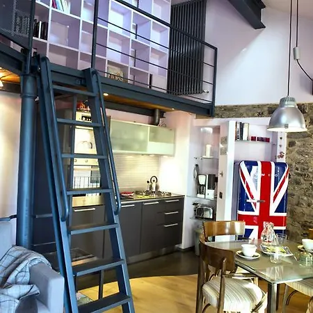 Casa Rossa - Bymyhomeincomo Tatil Evi *