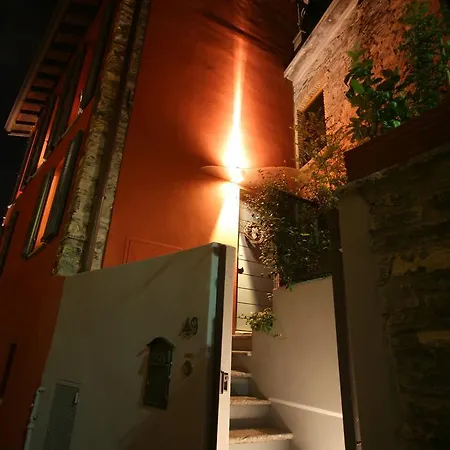 Casa Rossa - Bymyhomeincomo Черноббио