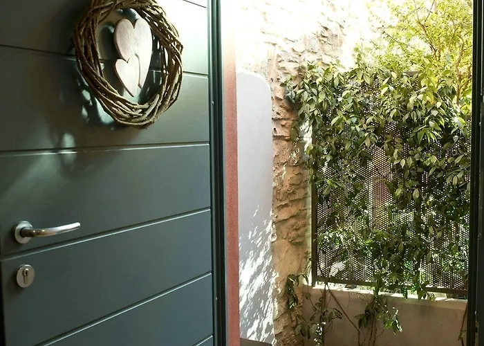 Casa Rossa - Bymyhomeincomo בית נופש