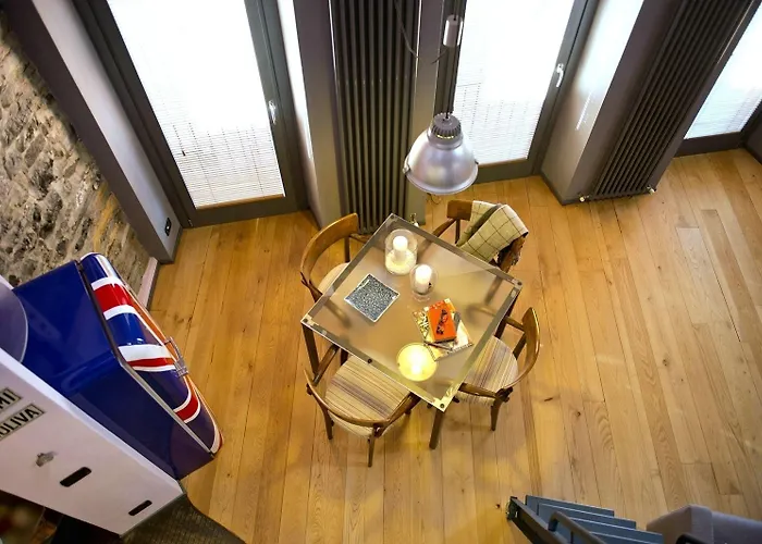 Casa Rossa - Bymyhomeincomo בית נופש