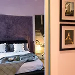 Casa Rossa - Bymyhomeincomo Semesterbostad Cernobbio
