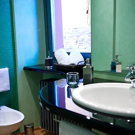 Casa Rossa - Bymyhomeincomo * تْشيرنوبيو