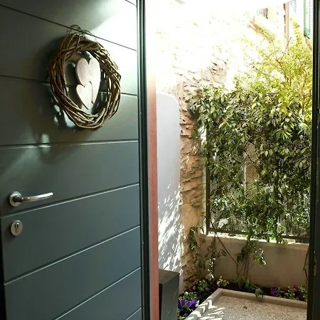 Casa Rossa - Bymyhomeincomo بيت للعطل