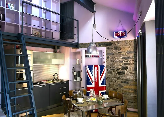 Casa Rossa - Bymyhomeincomo *