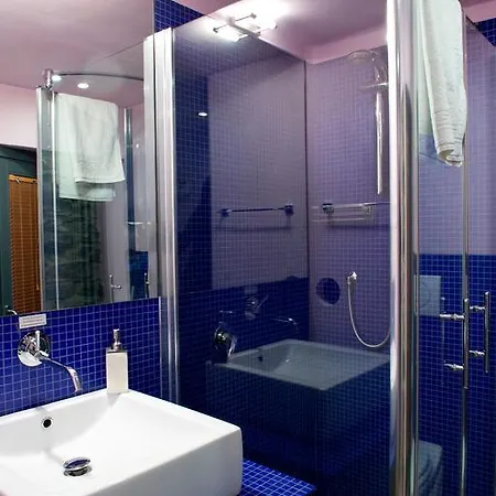 Casa Rossa - Bymyhomeincomo * تْشيرنوبيو